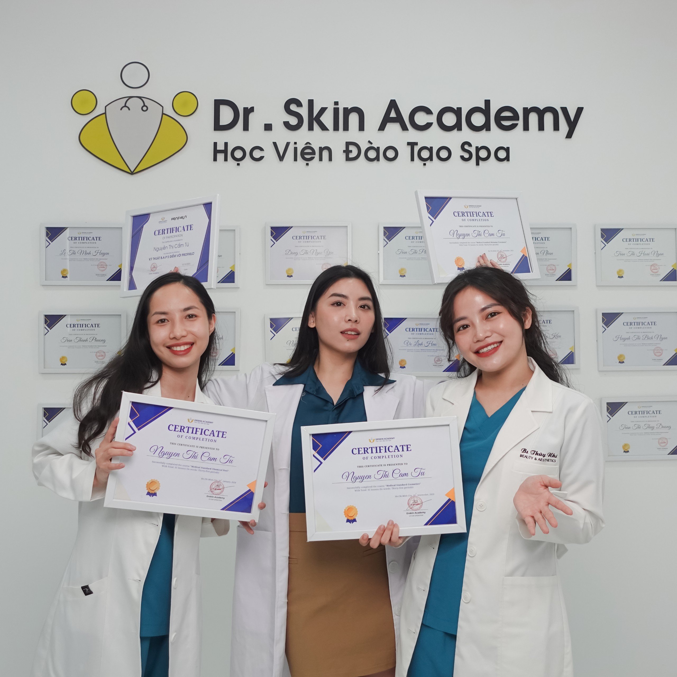 Tập thể học viên DrSkin Academy
